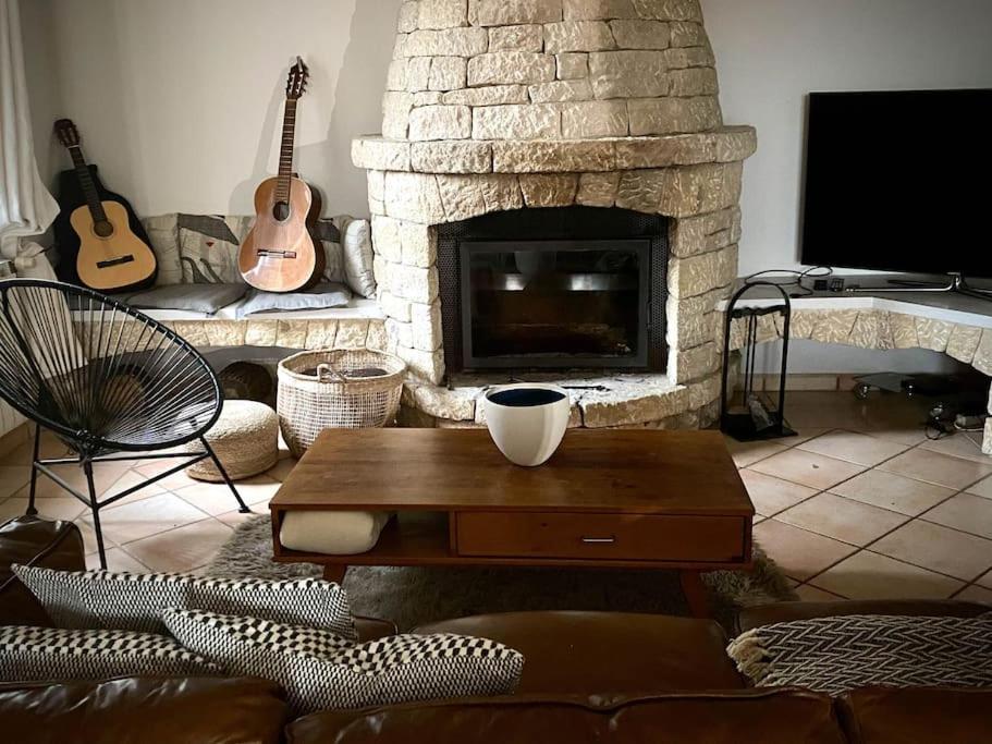 Belle Maison Provencale Au Pied Du Mont Ventoux Caromb Eksteriør billede
